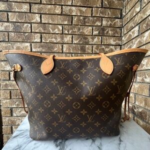 LOUIS VUITTON Neverfull mm